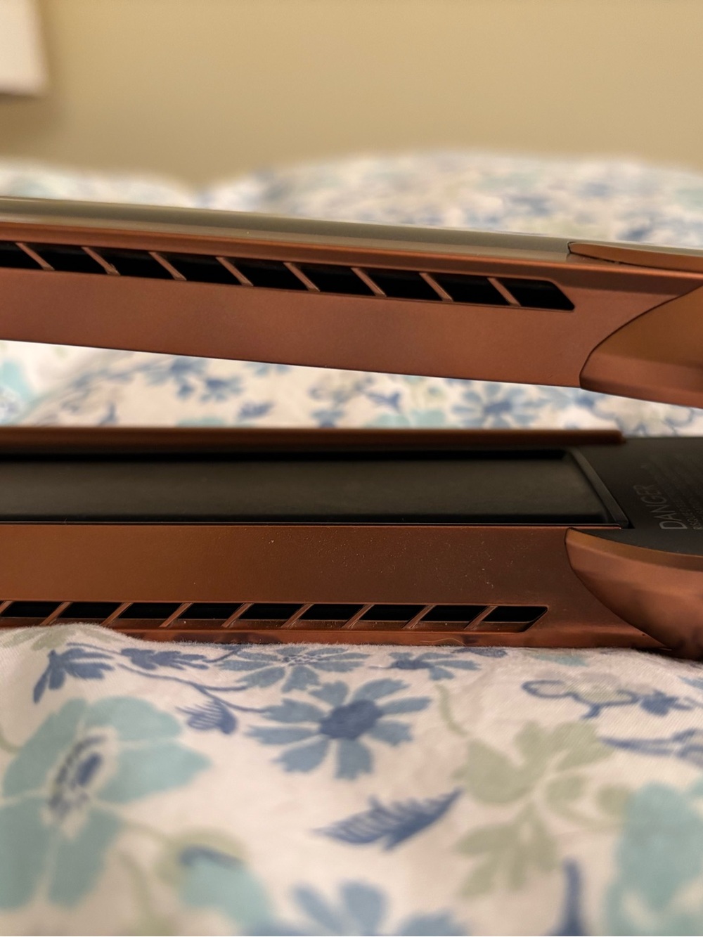 Dyson AirStrait hair straightener in gray and copper - Picture 5 of 5